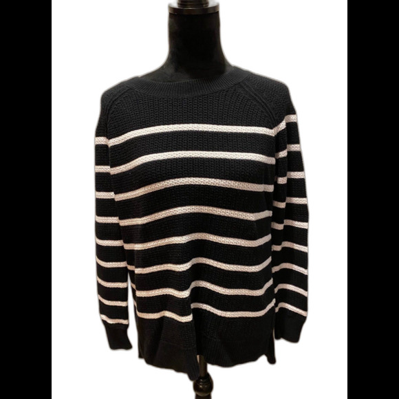 Old Navy Sweater Black & White Striped Size Medium Hi Low Hem Casual Stylish - Picture 1 of 12